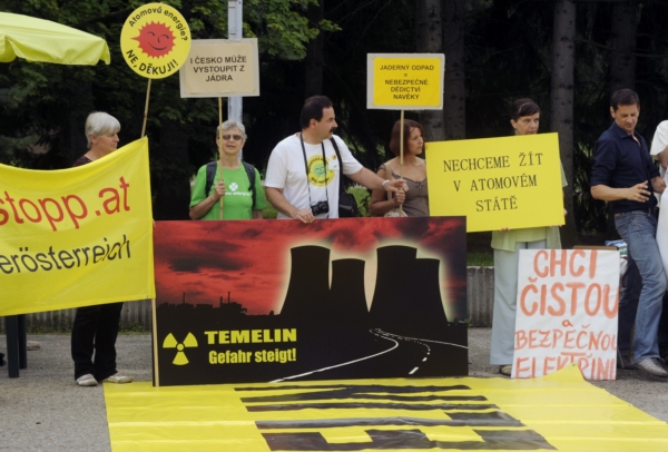 Protestní akce ekologů. Protestní akce ekologů.