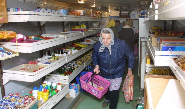 Senátní snaha vrátit sníženou 14procentní a základní 20procentní sazbu na deset a 17,5 procenta je v rozporu s vládní představou, která chce od příštího roku DPH o jeden procentní bod zvýšit(Ilustrační foto).
