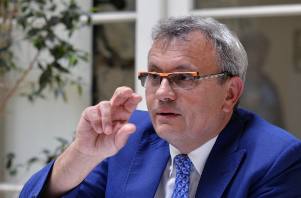 Ekonom a kandidát na prezidenta Vladimír Dlouhý. 