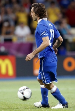 Nestárnoucí Andrea Pirlo.