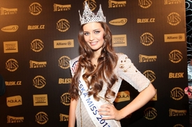 Miss Chlebovská randí s hokejistou Pavelcem.