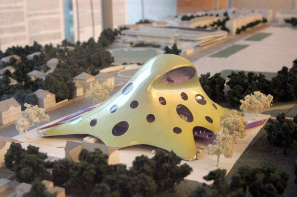 Model "chobotnice" od Jana Kaplického.