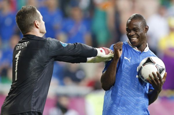 Balotelli (vpravo) je svéráz.