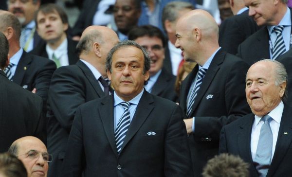 Michel Platini (uprostřed).