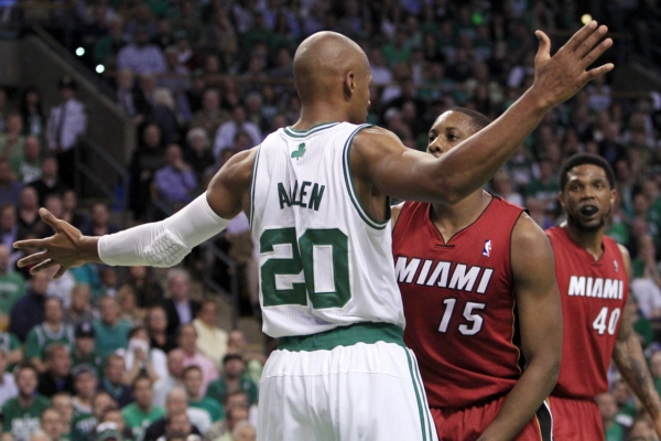 Ray Allen vymění dres Bostonu za konkurenční triko Miami.