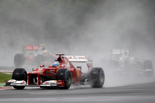 Fernando Alonso v kvalifikaci na Velkou cenu Británie.