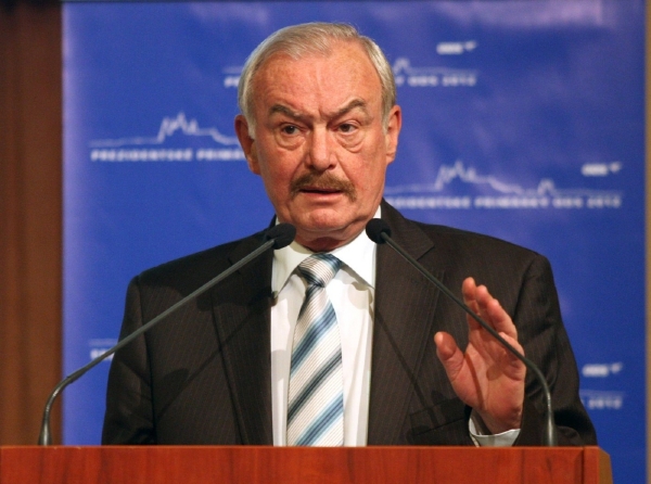 Přemysl Sobotka dostane na svou prezidentskou kampaň 15 milionů korun.