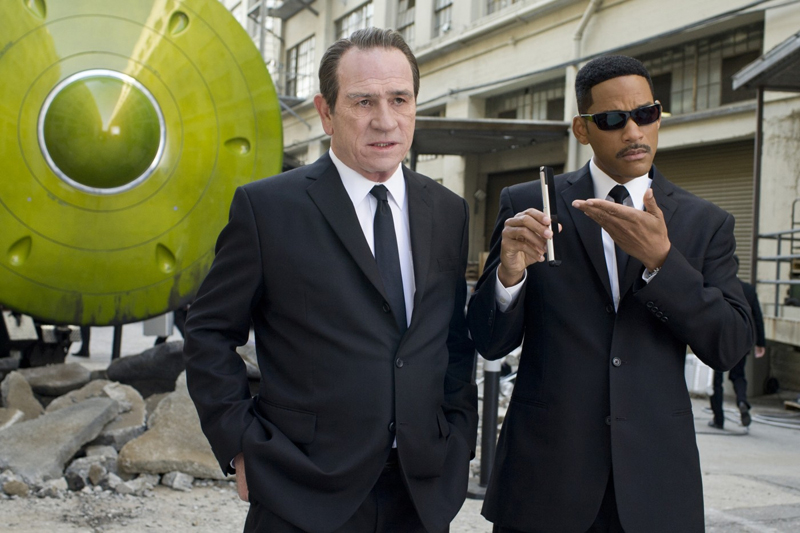 Dvojice tajných agentů v podání Willa Smithe a Tommyho Lee Jonese vás pobaví ve třetím pokračování série Men in black.