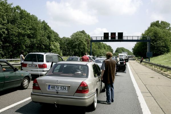 Ucpaná dálnice. V NRW se loni vytvořilo celkem 125 tisíc kilometrů kolon. 
