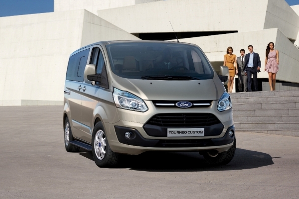 Nový Ford Tourneo Custom.