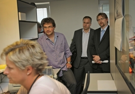 Ministr Pavel Dobeš navštívil registr vozidel na Jarově.