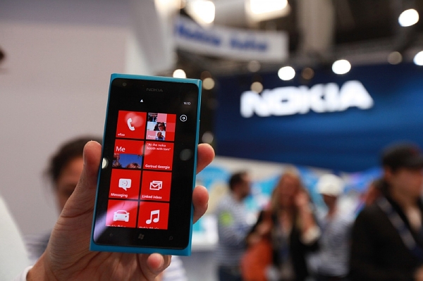 Nokia Lumia 900.