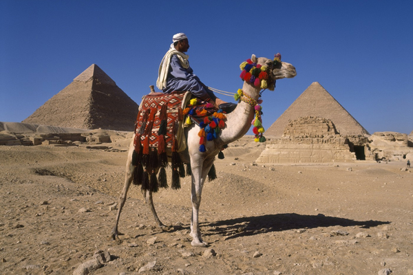 Dovolenou v Egyptě si lidé zpříjemňují různě (ilustrační foto).