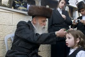 Ultraortodoxní židé při svátku Lag ba-omer.