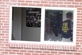 Na místě byli i agenti FBI.