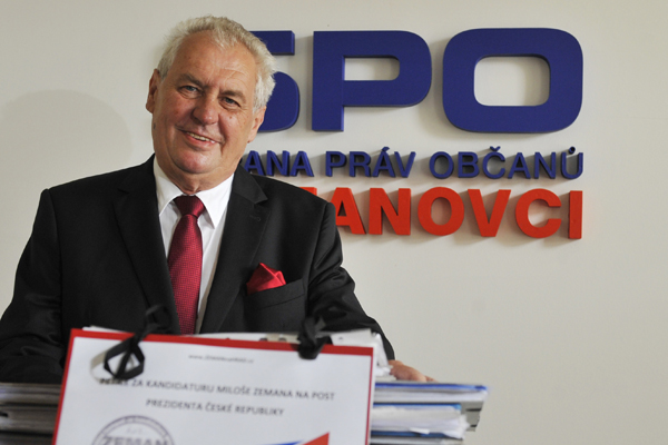 Miloši Zemanovi charisma nechybí. Bude to ale v prezidentské volbě stačit?