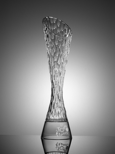 Vítězná trofej tak, jak ji stvořil Petr Olah.