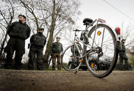 Policie u kola, při jehož krádeži byl spáchán i závažný zločin.