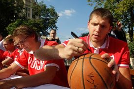 Ruští národní baskeťáci v dresech od Bosca.