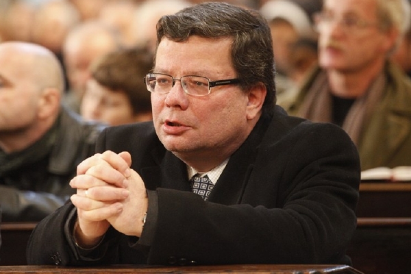 Ministr obrany Alexandr Vondra (ODS). Ministr obrany Alexandr Vondra (ODS).