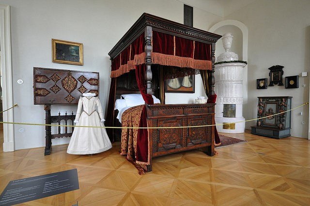 Okénko do historie a života české šlechty zůstane na Hradě pootevřeno i v srpnu.