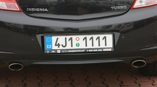 O podobné SPZ je zejména v některých kruzích velký zájem. O podobné SPZ je zejména v některých kruzích velký zájem.