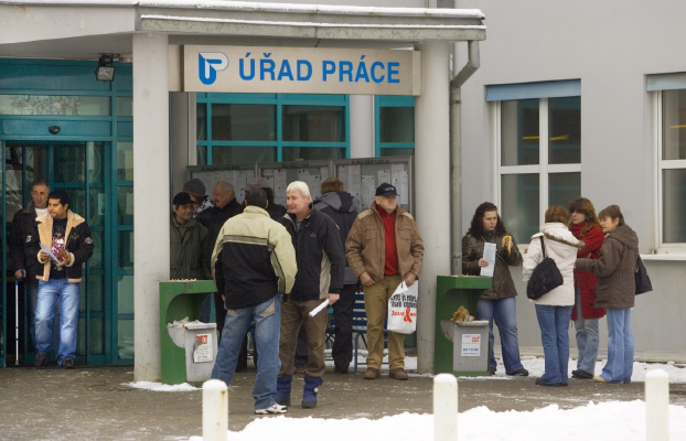 Úřady práce letos vyplatily zaměstnancům krachujících firem na náhradách mzdy méně (ilustrační foto). Úřady práce letos vyplatily zaměstnancům krachujících firem na náhradách mzdy méně (ilustrační foto).