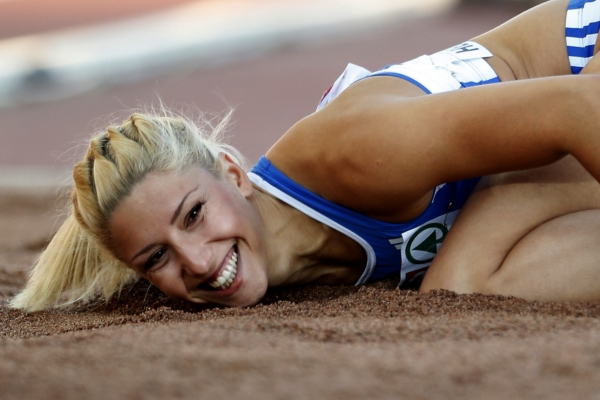 Řecká trojskokanka Vula Papachristuová přišla kvůi nevhodnému tweetu o olympiádu.