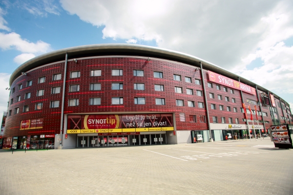 Stadion v Edenu.
