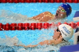 Tyhle dva se vyplatí sledovat. Reprezentanti USA Michael Phelps a Ryan Lochte.