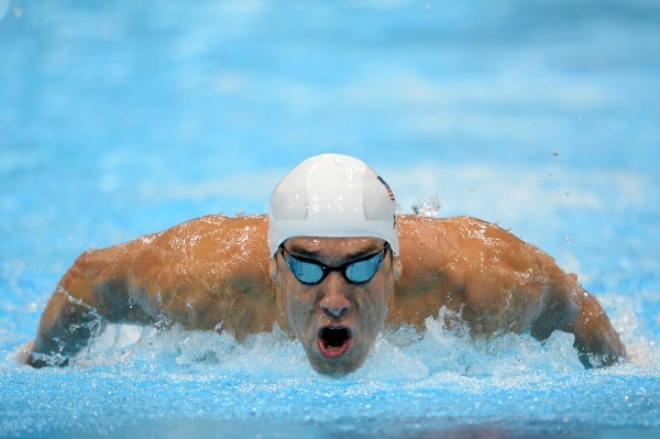 Michael Phelps skončil v úvodním závodě až čtvrtý. Michael Phelps skončil v úvodním závodě až čtvrtý.