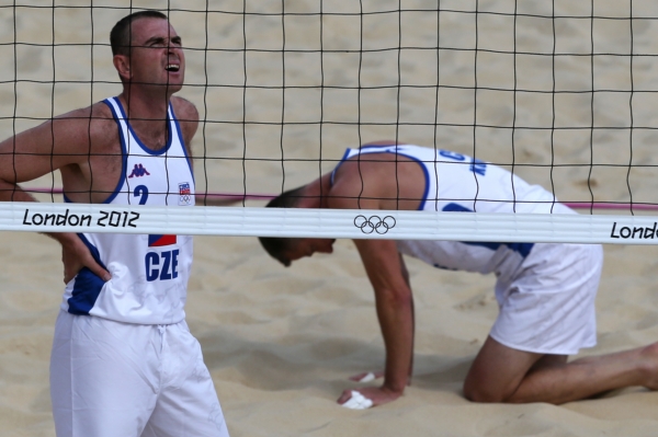 Petr Beneš (vlevo) s Přemyslem Kubalou na olympijském turnaji.
