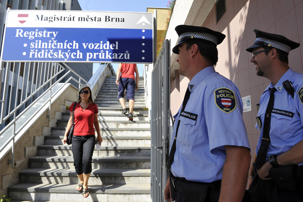 Spouštění registru provázejí problémy. Spouštění registru provázejí problémy.