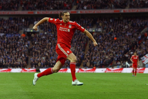 Andy Carroll v dresu Liverpoolu.