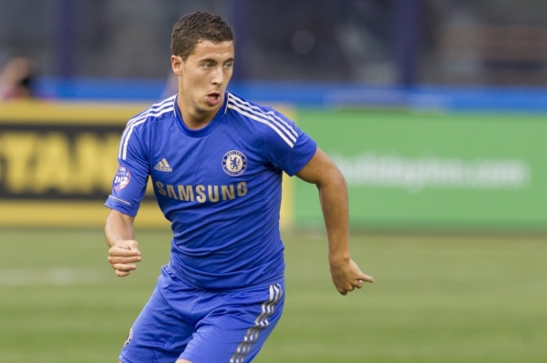 Eden Hazard už si vyzkoušel dres Chelsea. Eden Hazard už si vyzkoušel dres Chelsea.