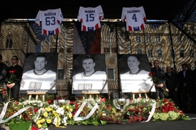 Mezi obětmi leteckého neštěstí byli i čeští hokejisté Jan Marek, Karel Rachůnek a Josef Vašíček.