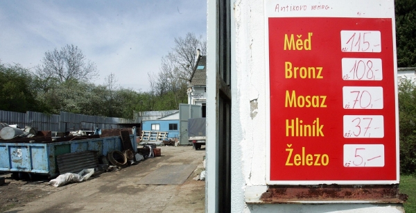 Kontrola zjistila ve sběrnách spoustu prohřešků, jako nejvážnější se jeví výkup kradených předmětů (ilustrační foto).