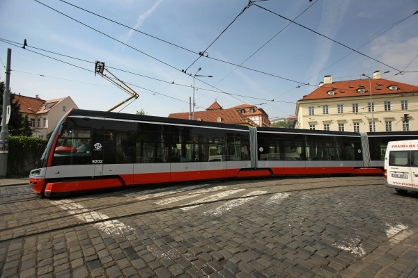 Provoz tramvají ve Vyšehradské ulici bude omezen pouze jednosměrně v úseku Albertov - Karlovo náměstí (ilustrační foto). Provoz tramvají ve Vyšehradské ulici bude omezen pouze jednosměrně v úseku Albertov - Karlovo náměstí (ilustrační foto).