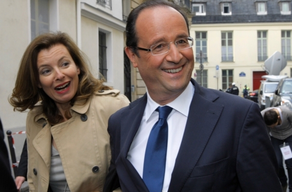 Francouzský prezident François Hollande s partnerkou Valérií Trierweilerovou.