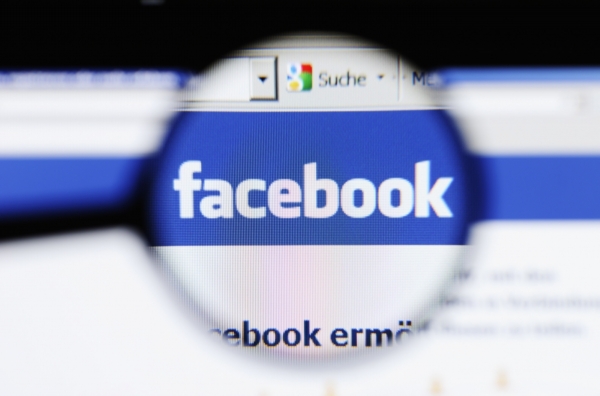 Akcie americké společnosti Facebook poprvé klesly pod 20 dolarů (ilustrační foto).