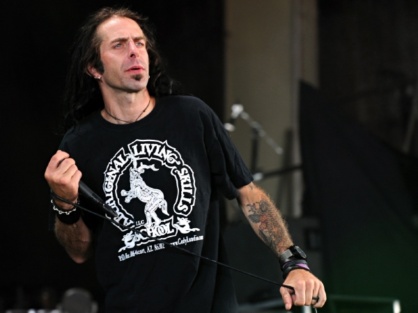 Zpěvák Randy Blythe.