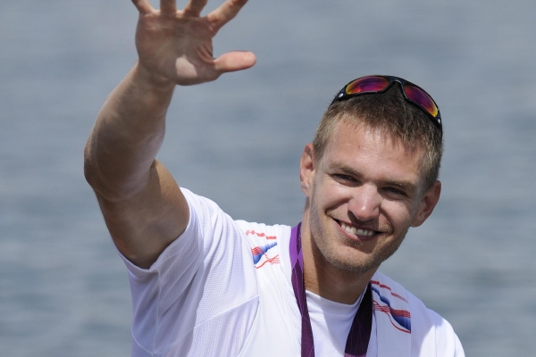 Se stříbrem je skifař Ondřej Synek spokojený.