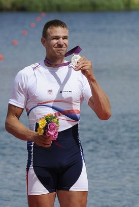 Ondřej Synek se stříbrnou olympijskou medailí.