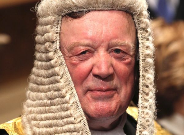Předeseda Sněmovny lordů, lord kancléř Ken Clarke.