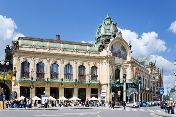 Obecní dům na náměstí Republiky v Praze.