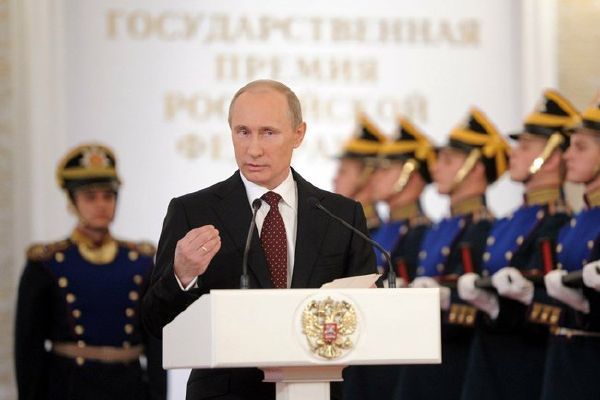 Vladimír Puti. Kreml láká na Dálný východ "kolonisty" z evropské části Ruska.