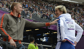 Barbora Špotáková (vpravo) a její přítel.