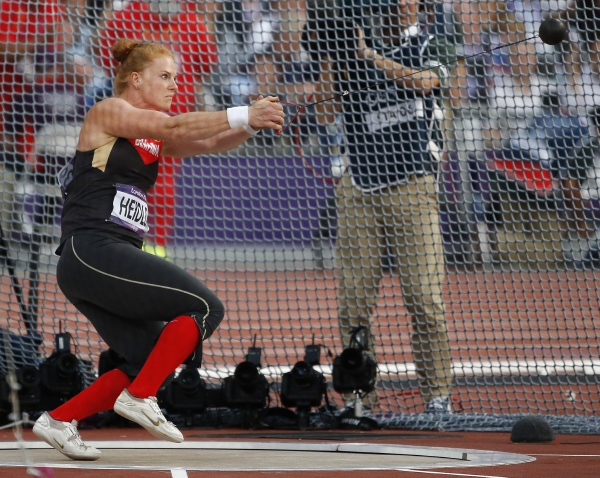 Betty Heidlerová. Betty Heidlerová.