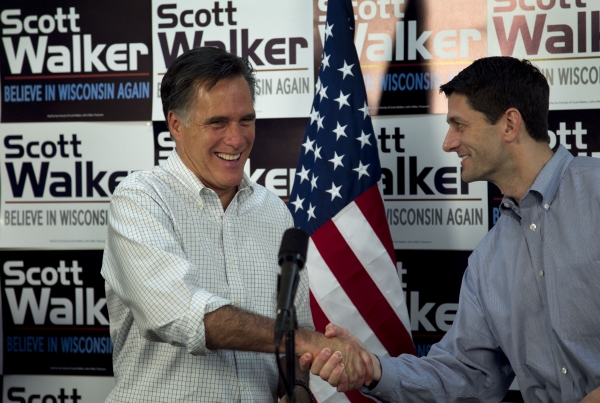 Mitta Romney a Paul Ryan (vpravo).