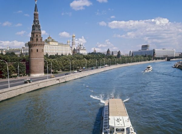 Skvělá adresa. Hotel Rossia hned vedle Kremlu.